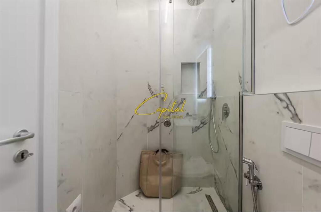 APARTAMENT ME QERA 1+1 MYSLYM SHYRI 700 EURO