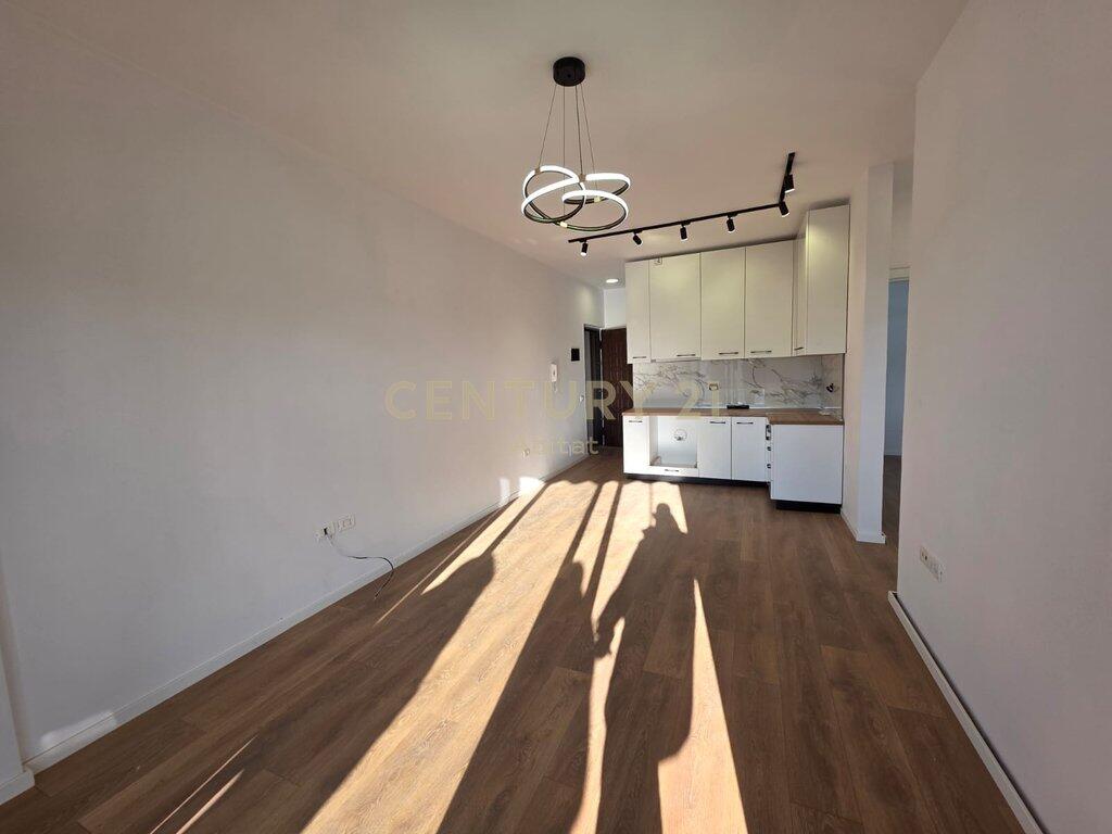 Apartament 2+1 për Shitje – Pranë Pazari të Ri!