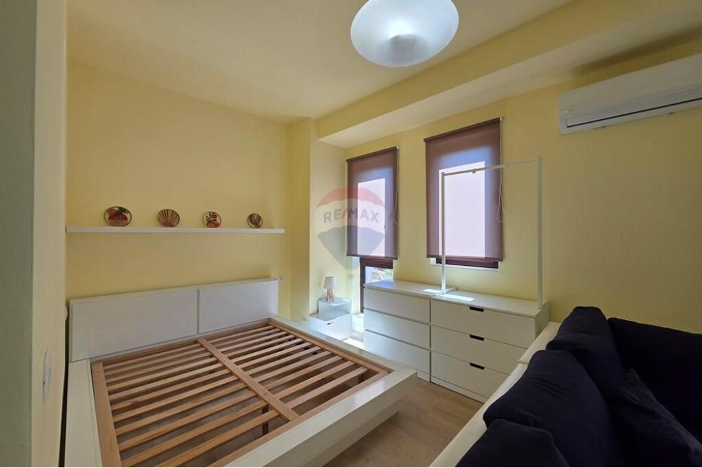 Studio apartment for rent at Gardenia Complex!