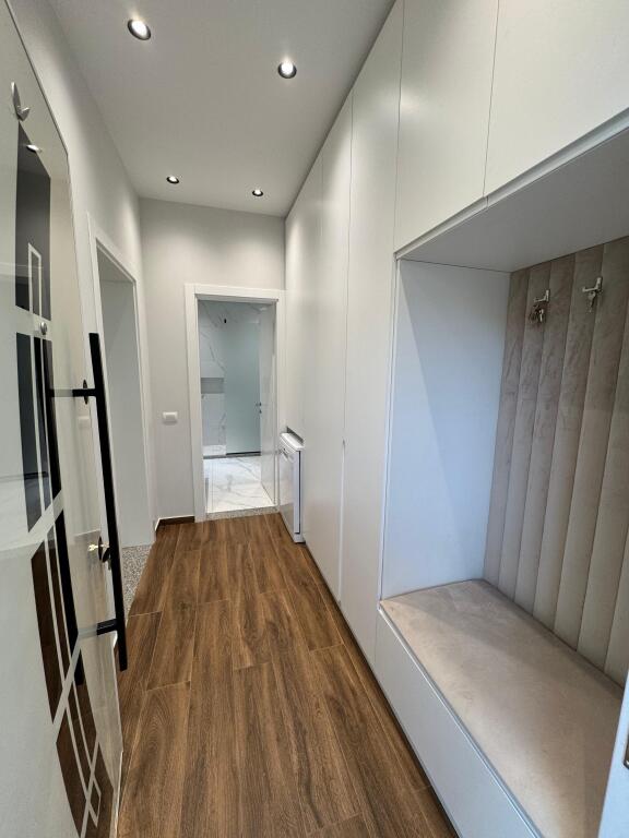 Rent,Villa, Fresku, Dalip Topi Street,Fresku.