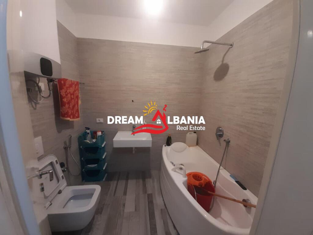 Appartamento 2+1 con Veranda e 2 Bagni in Vendita – Centro di Yzberisht, vicino a Nela 6 (ID 41212073)