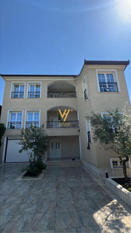 SHITET VILE 3-KATSHE NE KAMEZ 265.000 EURO