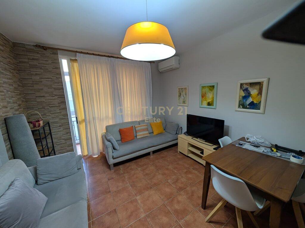 Jepet me qira apartament 2+1 tek Myslym Shyri.