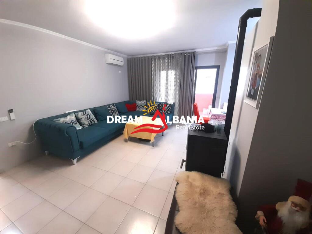 Appartamento 2+1 con Veranda e 2 Bagni in Vendita – Centro di Yzberisht, vicino a Nela 6 (ID 41212073)