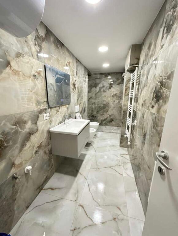 Apartament 2+1 ne BLLOK, per banim ose investim