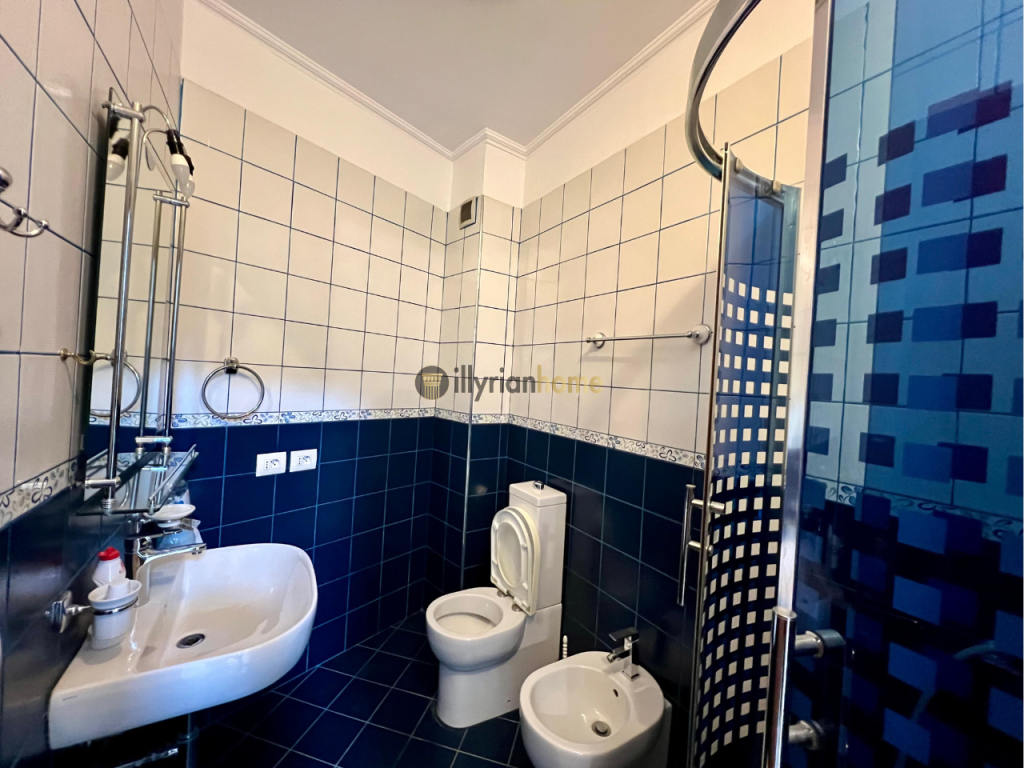 Affittasi, Appartamento 2+1+2 Bagni, “9-Piani”, Tirana