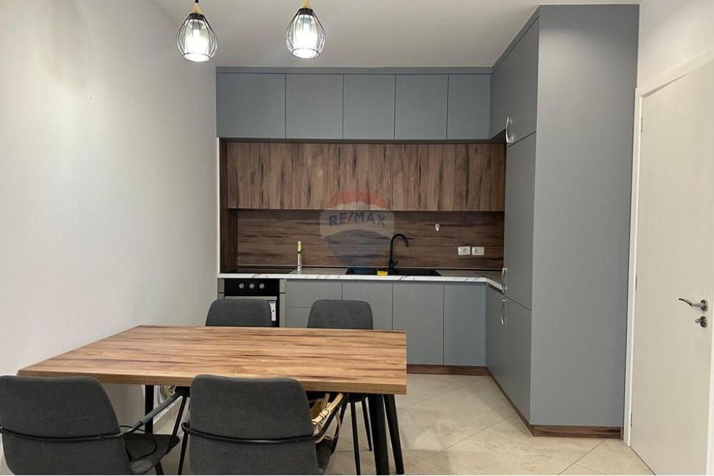 APARTAMENT 2+1+2 ME QIRA NE ASTIR, PRANE WELL