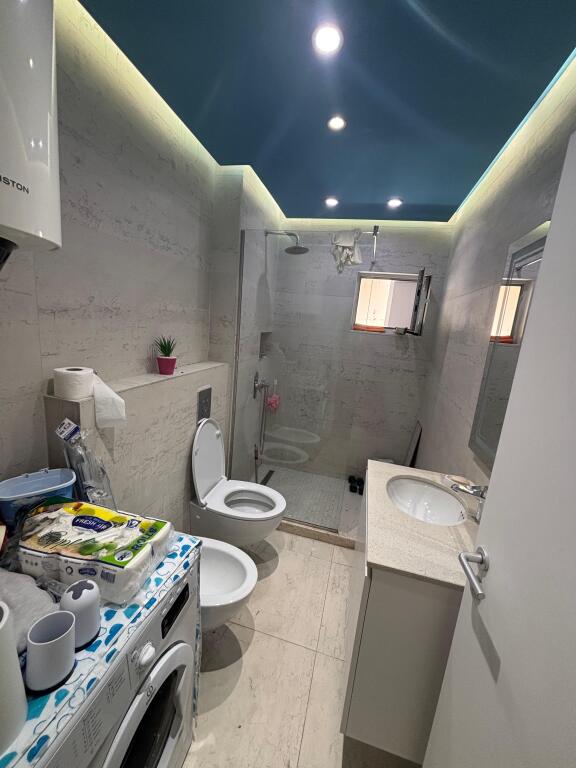 Apartment 2+1 for rent, Muhamet Gjollesha Street, 21 Dhjetori. Near Mondial. Price: 700 thousand lek