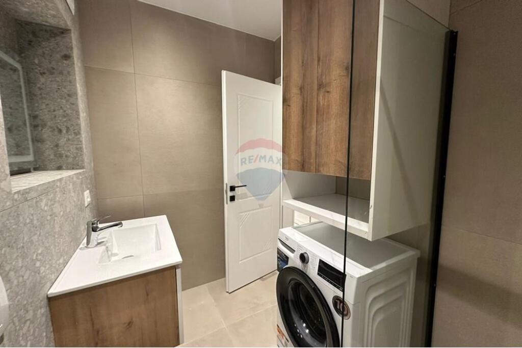 Studio Apartment for Sale – 21 Dhjetori, Tirana