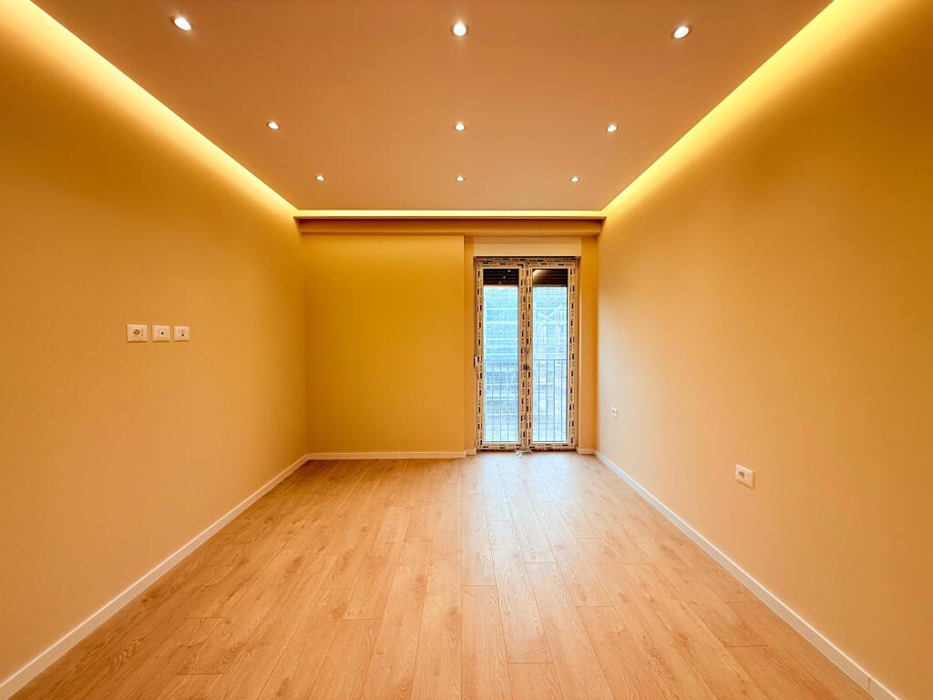 🏢 Spazio Ufficio in Affitto – Via Jordan Misja