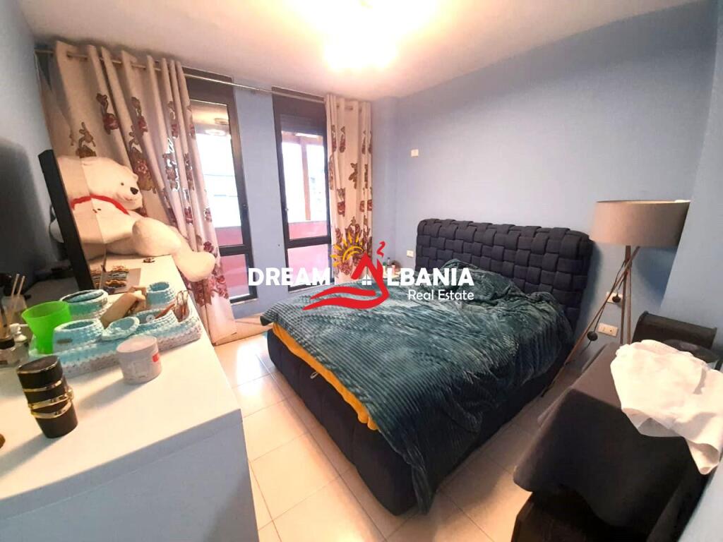 Appartamento 2+1 con Veranda e 2 Bagni in Vendita – Centro di Yzberisht, vicino a Nela 6 (ID 41212073)