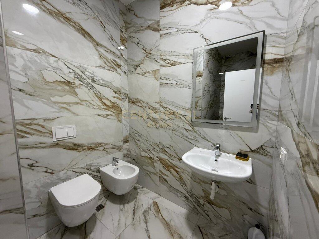 AFFITTASI APPARTAMENTO 3+1+2+POSTO AUTO PRESSO UNIVERS CITY !