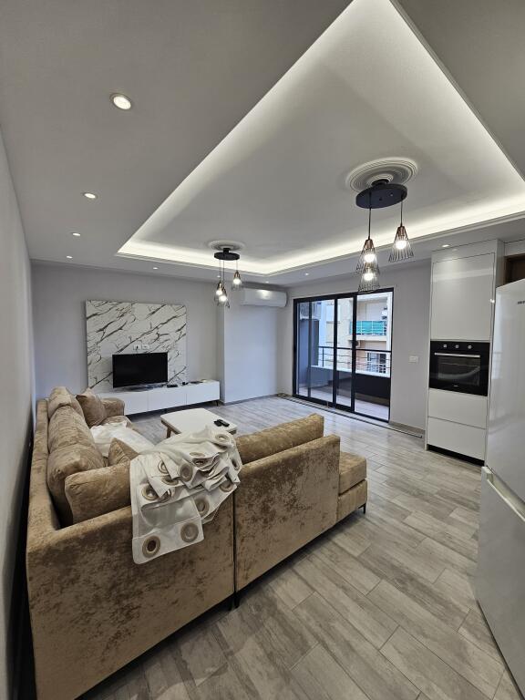 JEPET ME QERA APARTAMENT 2+1 NE PLAZH, PRANE HOTEL ANTALYA