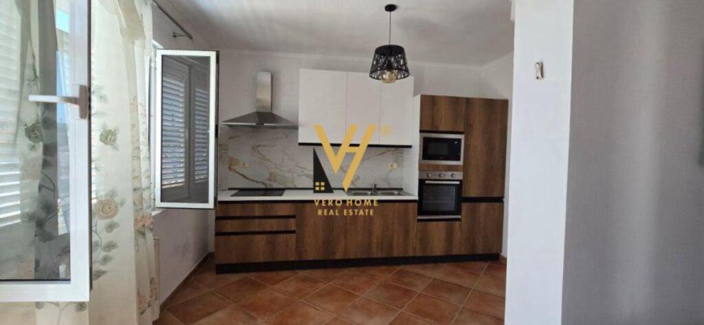 VILLA SU DUE PIANI IN AFFITTO A SAUK 70.000 LEKE