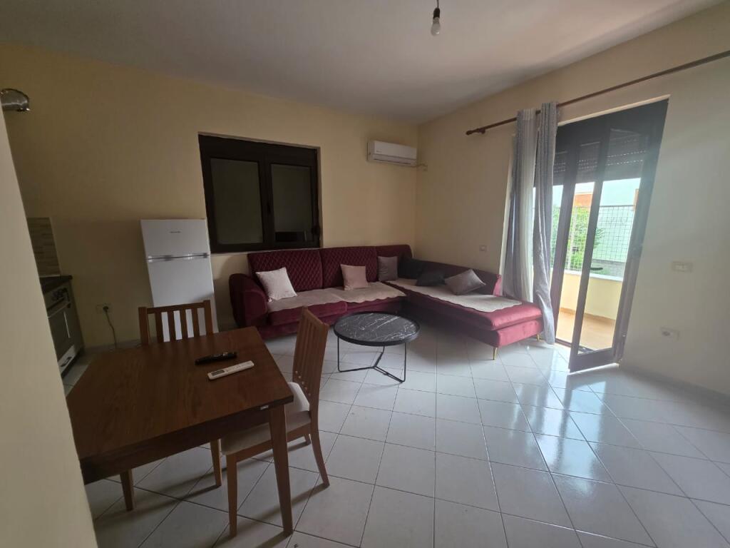 🏠Don Bosko,prane Xhamise jepet me qera katin e 2 –te te nje vile 1+1,i mobiluar  450Euro