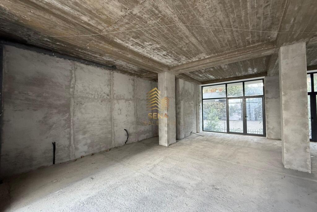 Rent, Business Premises, Kinostudio, 50,000 Lek/MONTH