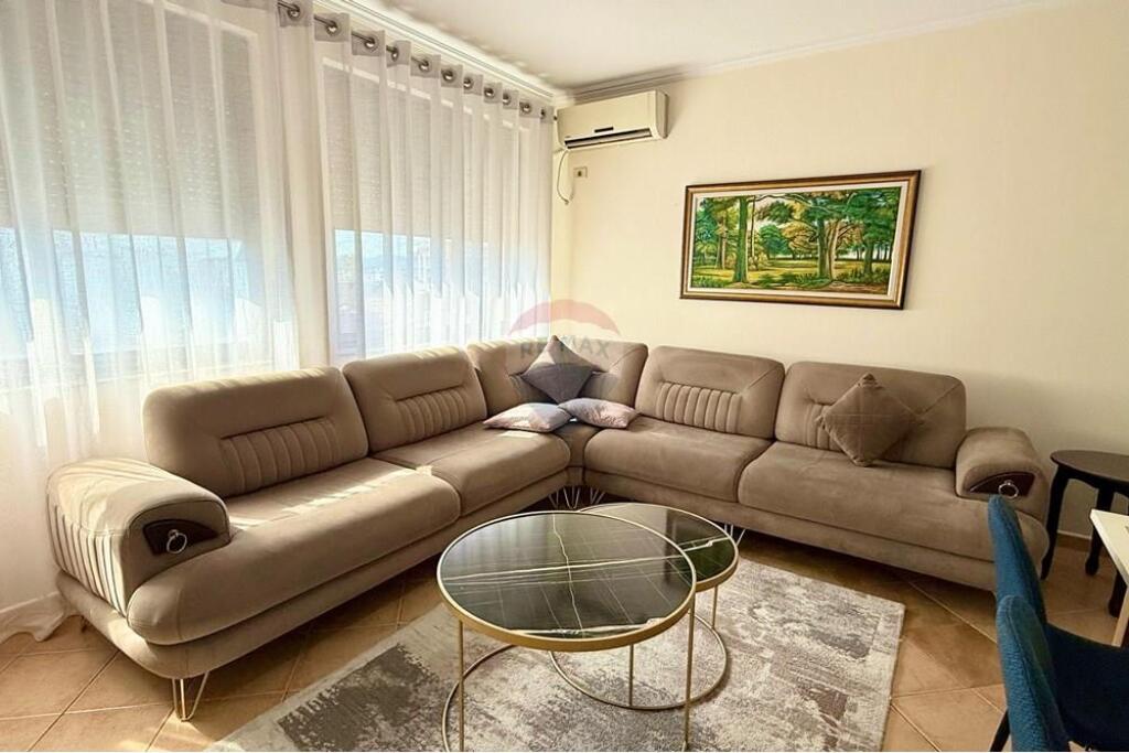 APARTAMENT 2+1+2 ME QIRA NE KINOSTUDIO