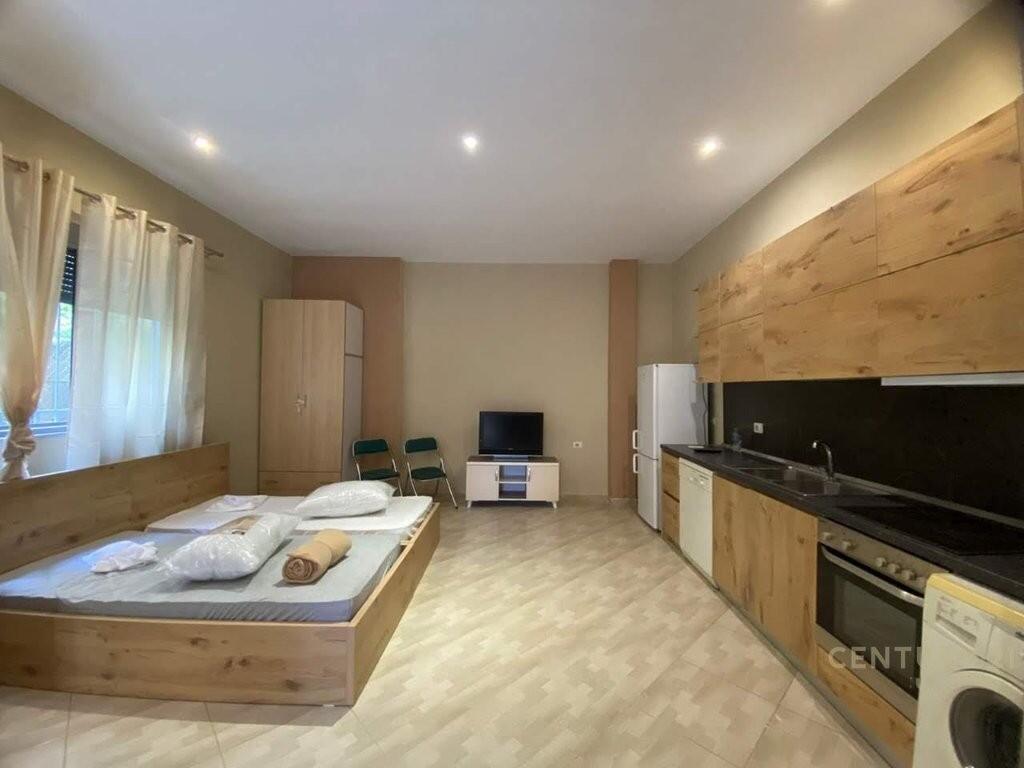VENDESI 2 MONOLOCALI A KODRA E DIELLIT