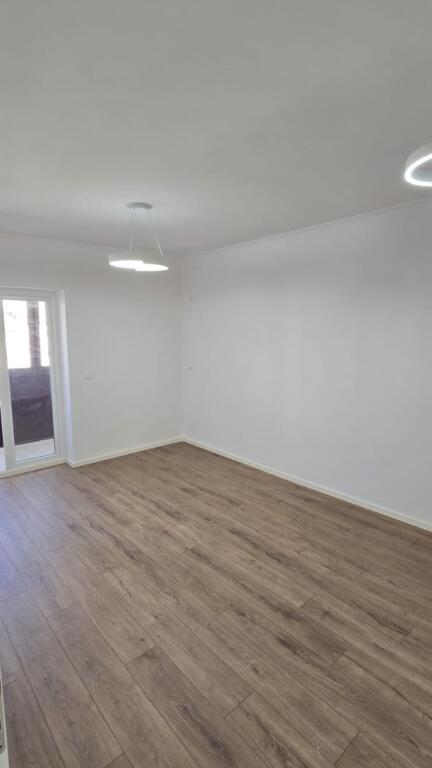 Shitet apartament 1+1 në Don Bosko!