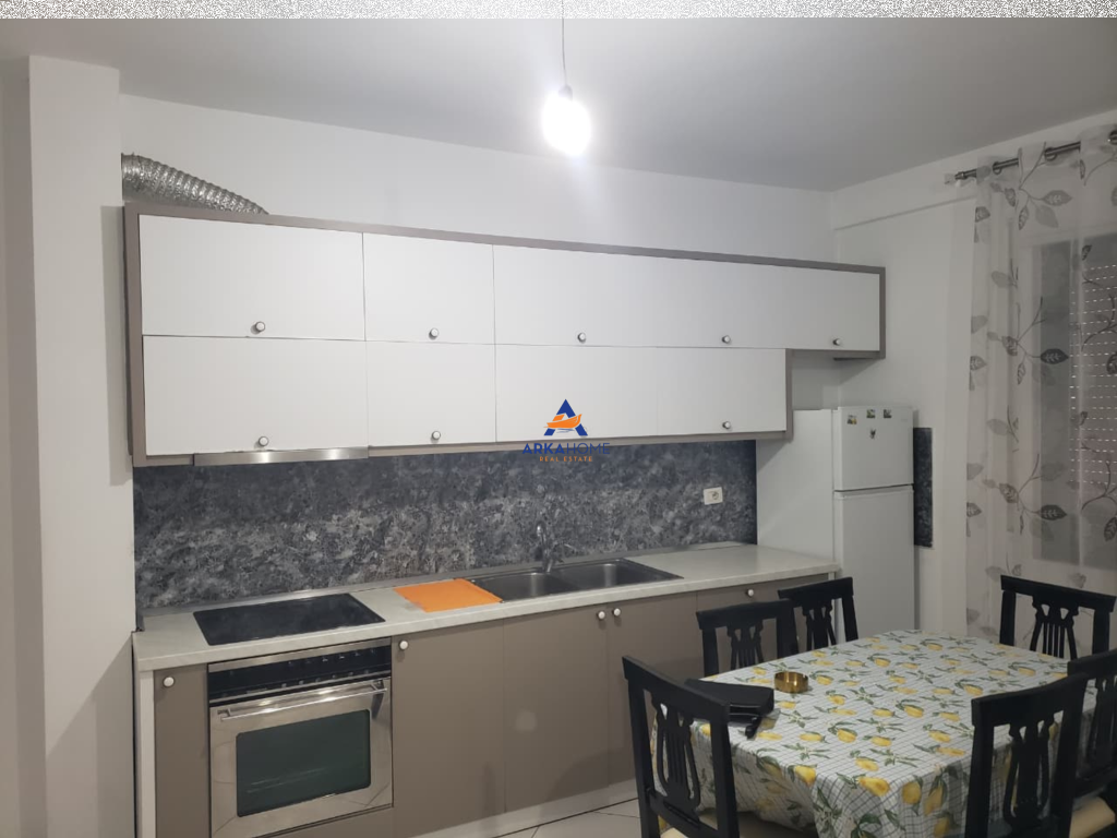 JEPET ME QERA APARTAMENT 3+1+BALLKON " TE UNAZA E RE,PRANE OZONE" 65000 LEKE