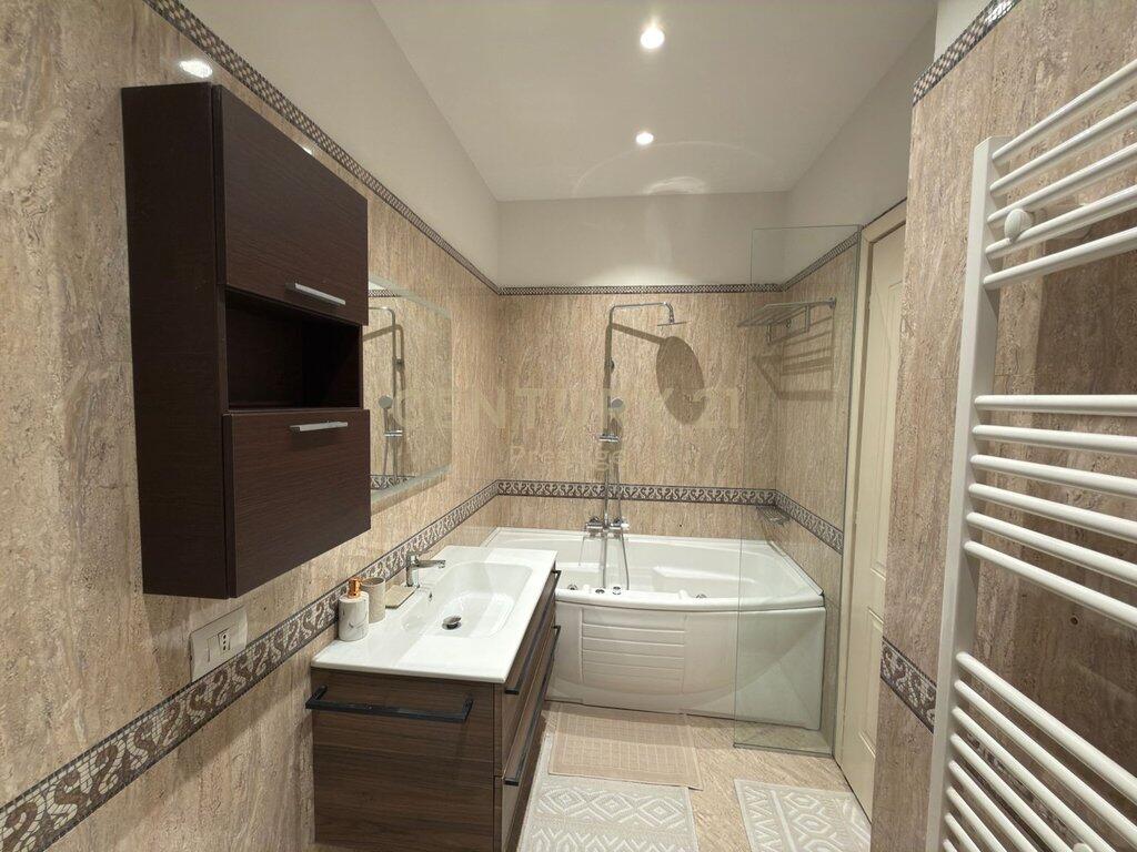 APPARTAMENTO 3+1+2 + POSTO AUTO IN AFFITTO, VIA ELBASAN, TIRANA!