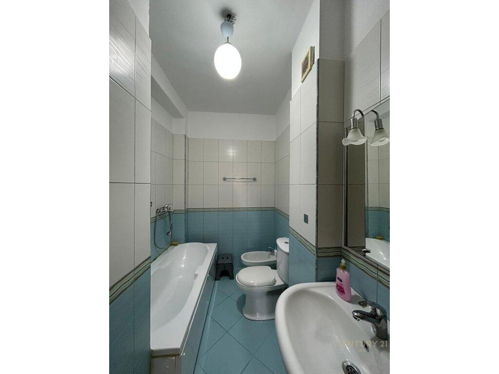 APPARTAMENTO 2+1 IN AFFITTO VICINO A VIA KAVAJËS!