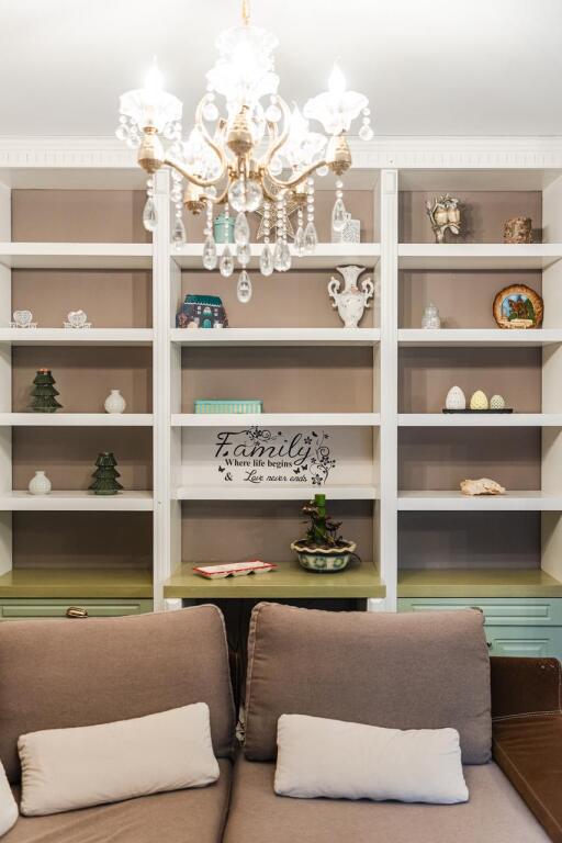 Jepet apartamenti 2+1+2 te Liqeni i Thate