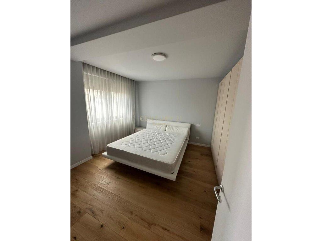 Affitto 1+1 vicino a Ish-Garda – Appartamento moderno con arredamento contemporaneo