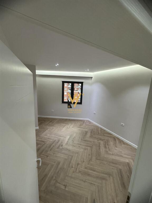 OFFICE 126 M2 FOR RENT AT REZ OASIS, NEW RING 1,250 EURO