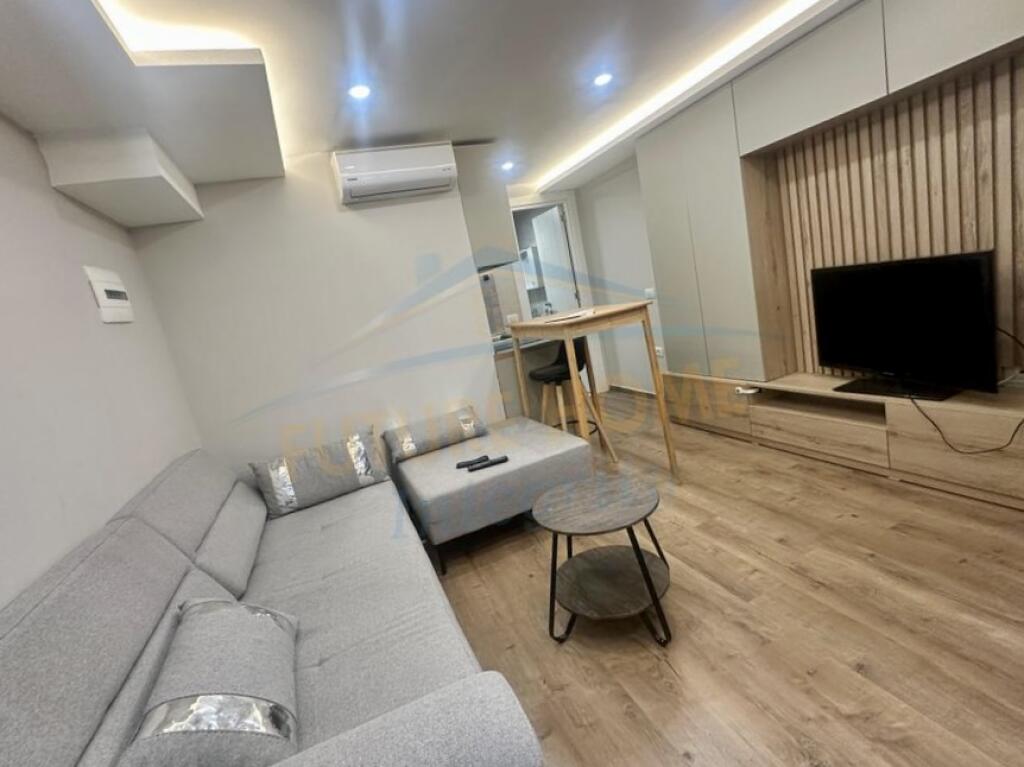 Affitto, Appartamento 1+1, Centro, Tirana.