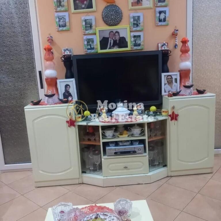 Qera, Apartament 1+1,Bllok, 500 euro/muaj