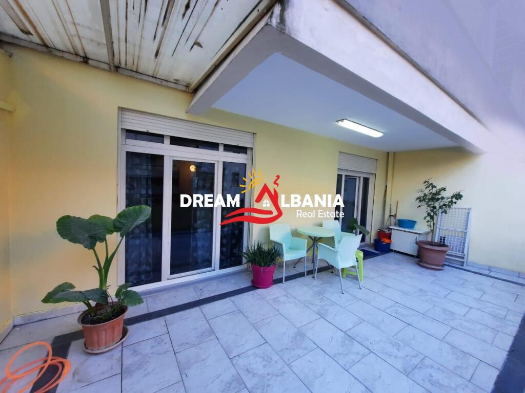 Apartament 1+1 me verande me qera tek Kopeshti zoologjik prane mbikalimit ne Tirane (ID 4211725)