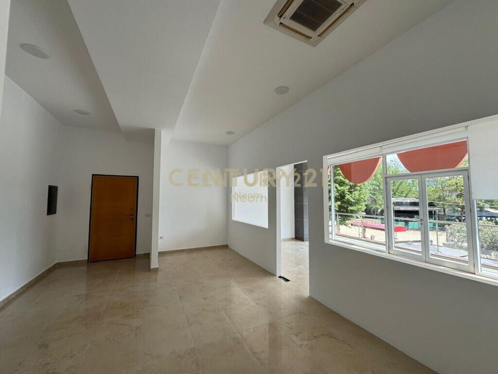 FOR RENT 170M2, COMMERCIAL SPACE AT THE TIRANA LAKE!