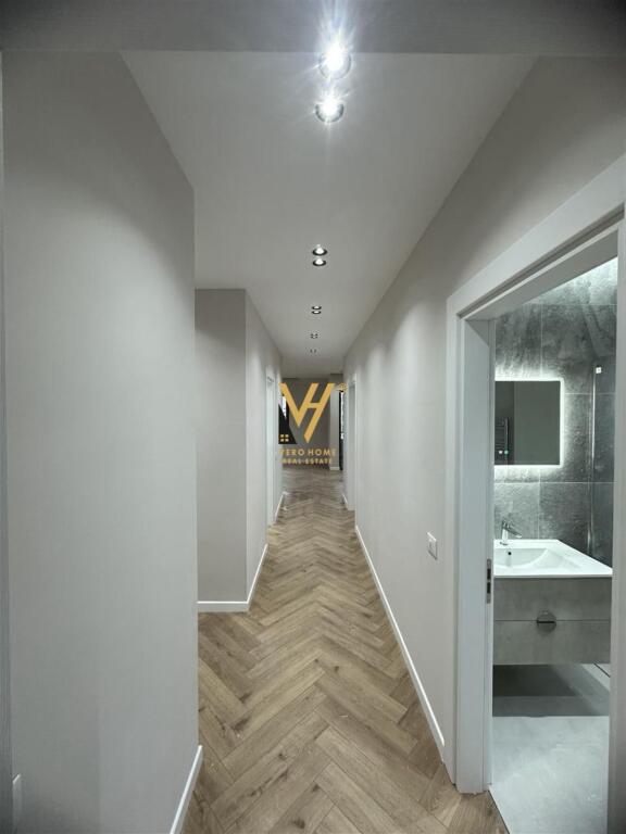 OFFICE 126 M2 FOR RENT AT REZ OASIS, NEW RING 1,250 EURO