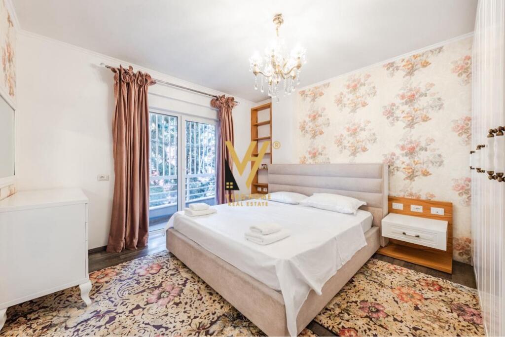JEPET APARTAMENT 2+1+2+3 BLK ME QIRA TE KOPSHTI ZOOLOGJIK 900 EURO