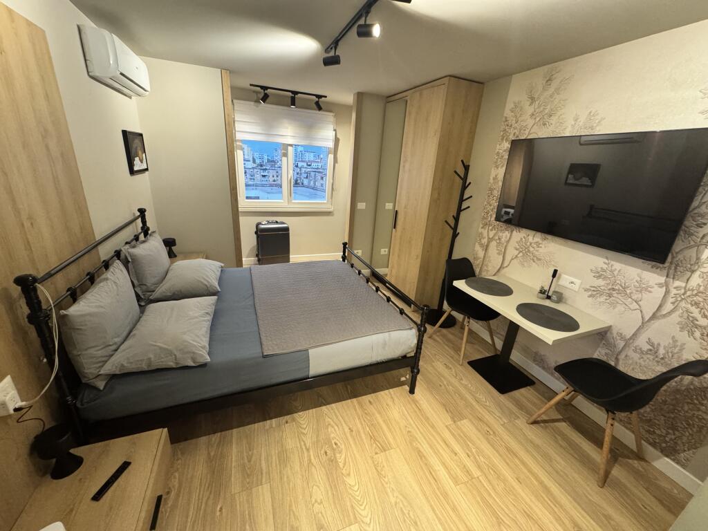 Studio apartment for rent at Piazza in the center