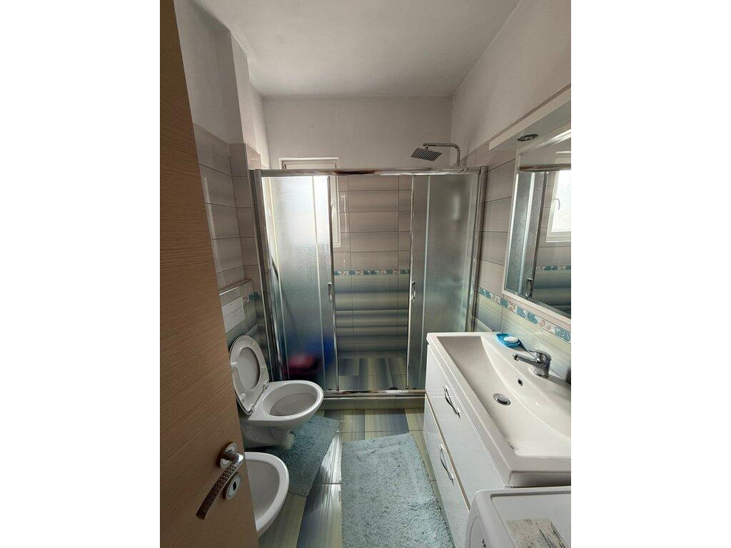 Vendesi in vendita 2+1 – Vicino all'Hotel Pogradeci, Pogradec