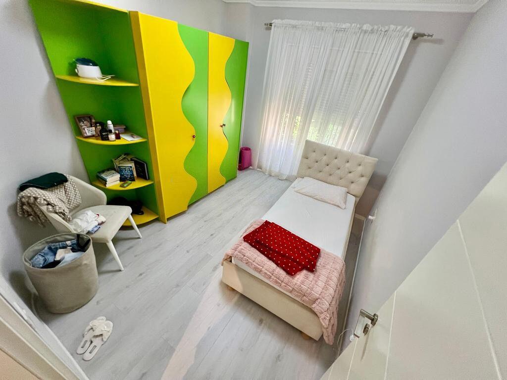 Apartament modern për shitje 3+1+2+2 ballkone - Liqeni i Thatë