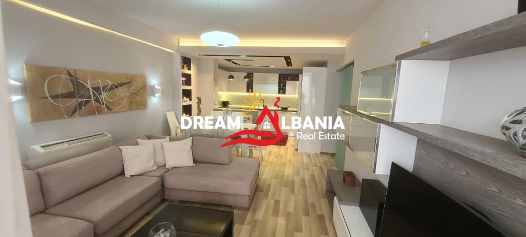 Super Apartament 2+1 me Qera ne Qender prane Muzeut (ID 42215402)
