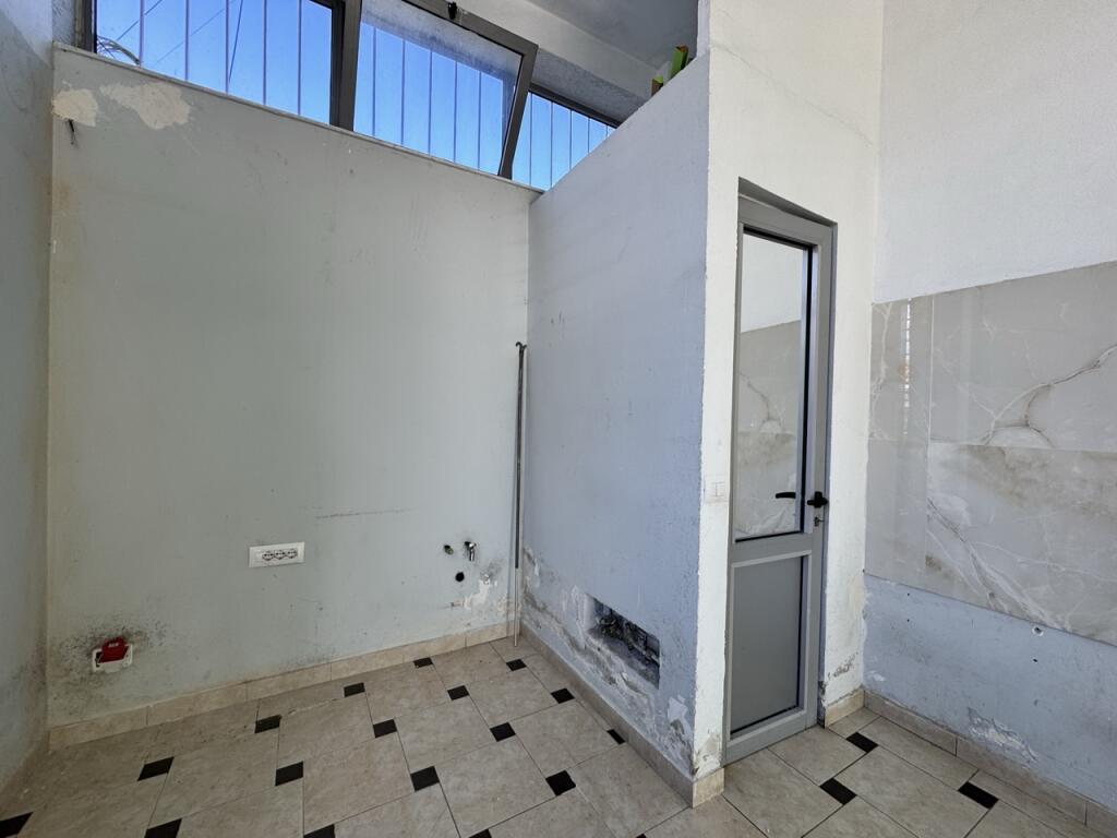 Commercial space for rent in Plazh, Durres