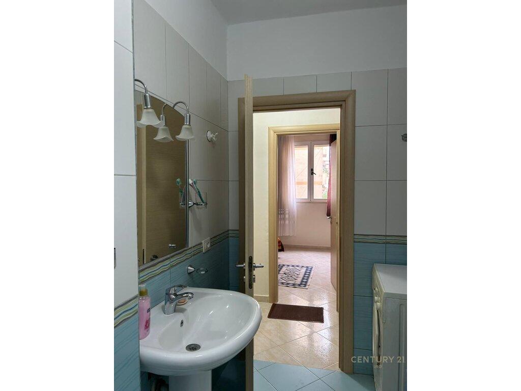 APPARTAMENTO 2+1 IN AFFITTO VICINO A VIA KAVAJËS!