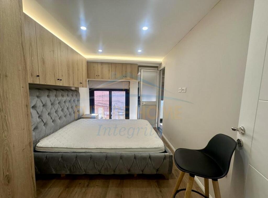 Affitto, Appartamento 1+1, Centro, Tirana.