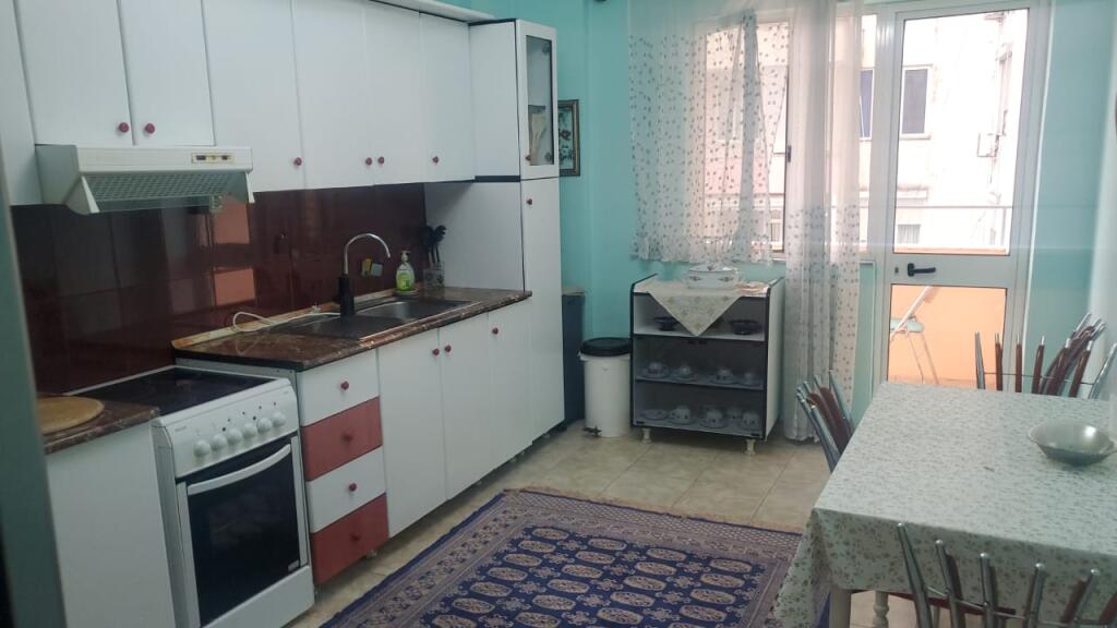 Jepet me qera apartament 2+1