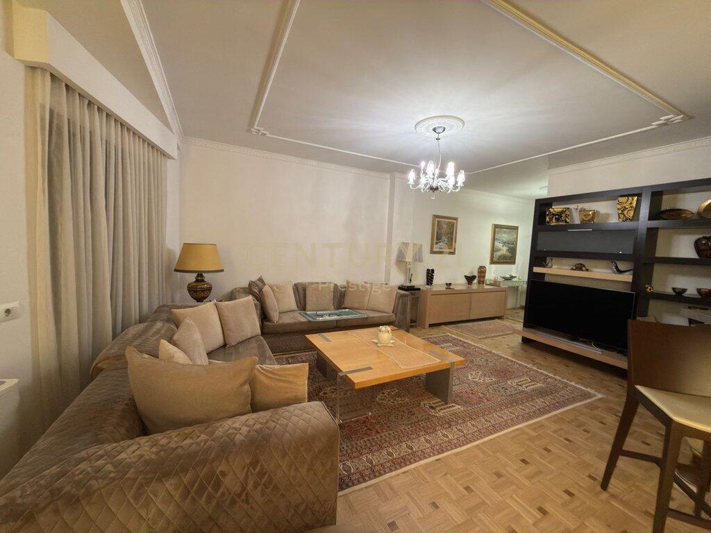 APPARTAMENTO 3+1+2 + POSTO AUTO IN AFFITTO, VIA ELBASAN, TIRANA!