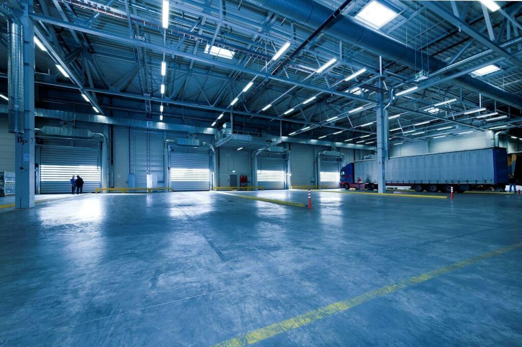 WAREHOUSE FOR SALE NEAR BERZHITES