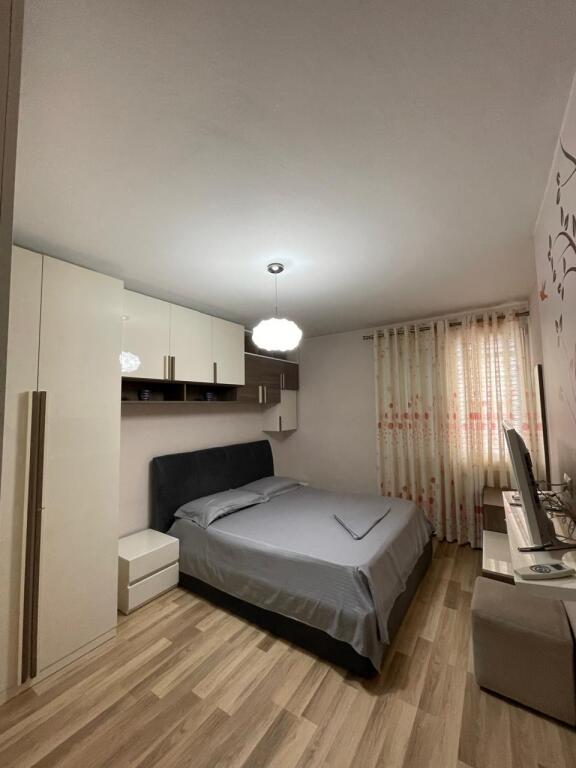 🏡Jepet me qera apartament 2+1+ Ballkon tek Mine Peza !