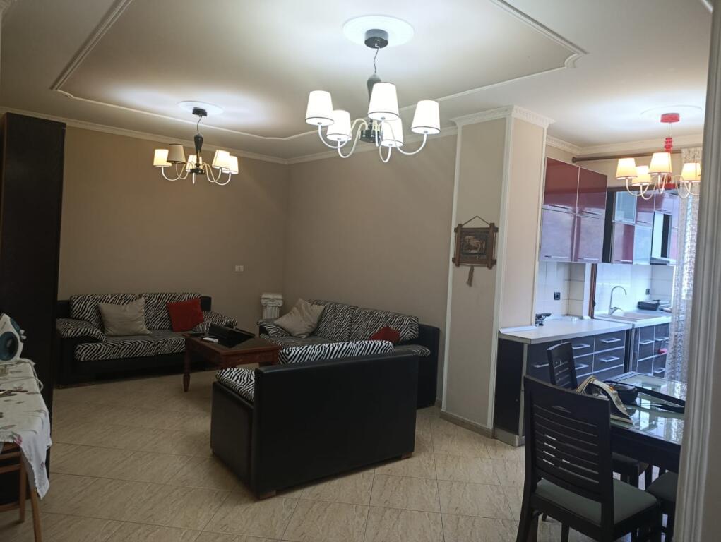 Apartment 2+1+2 bathrooms for rent at Zogu i Zi.