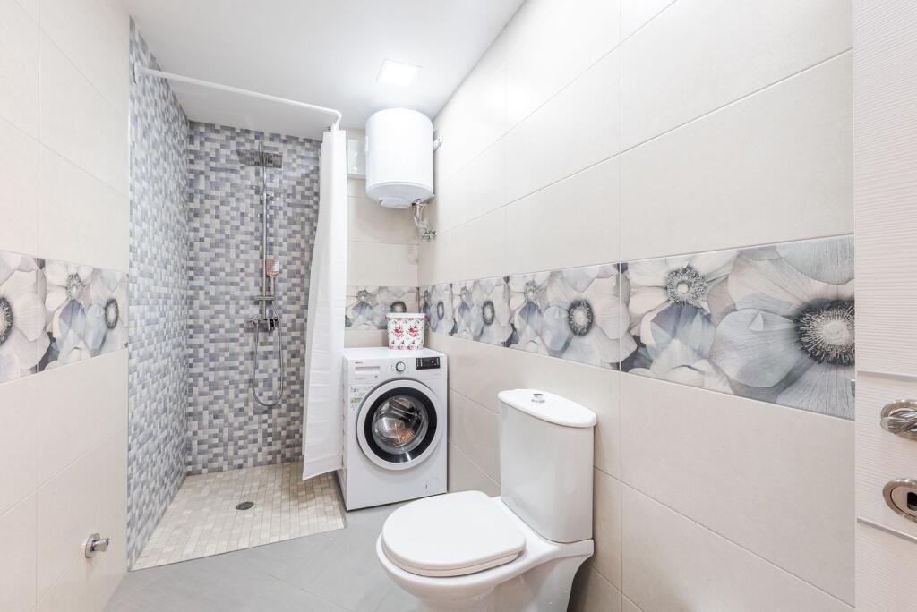 Super apartment 2+1+2 for rent at Colombo Complex, Lake