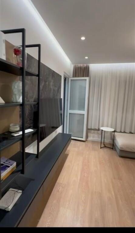 Appartamento moderno in affitto a 5 Maji