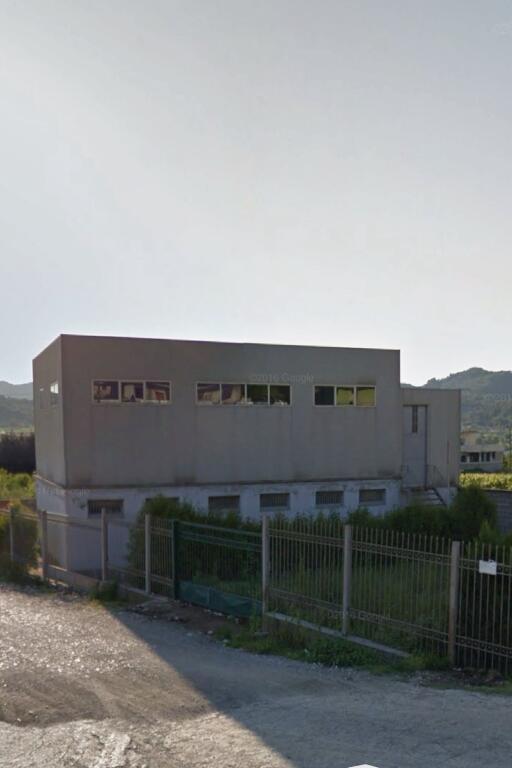 SHITET KAPANON 136 M2 PEZE HELMES 300.000 EURO